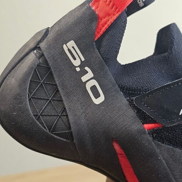 Adidas Five Ten Aleon Climbing Shoes Men\'s 10.5 Black Red Stealth C4 BC0861 510 main image 15